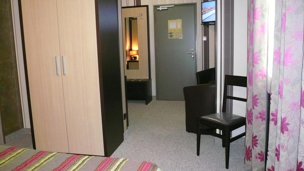 Hotel L'Europeen Tarbes Eksteriør billede