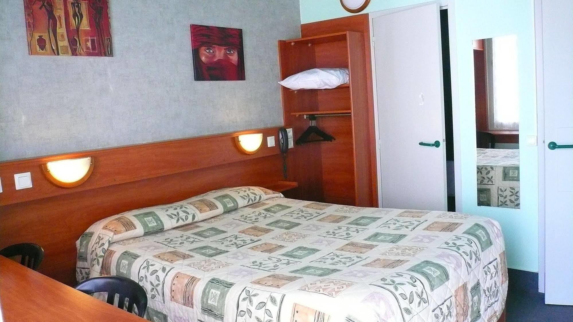 Hotel L'Europeen Tarbes Eksteriør billede