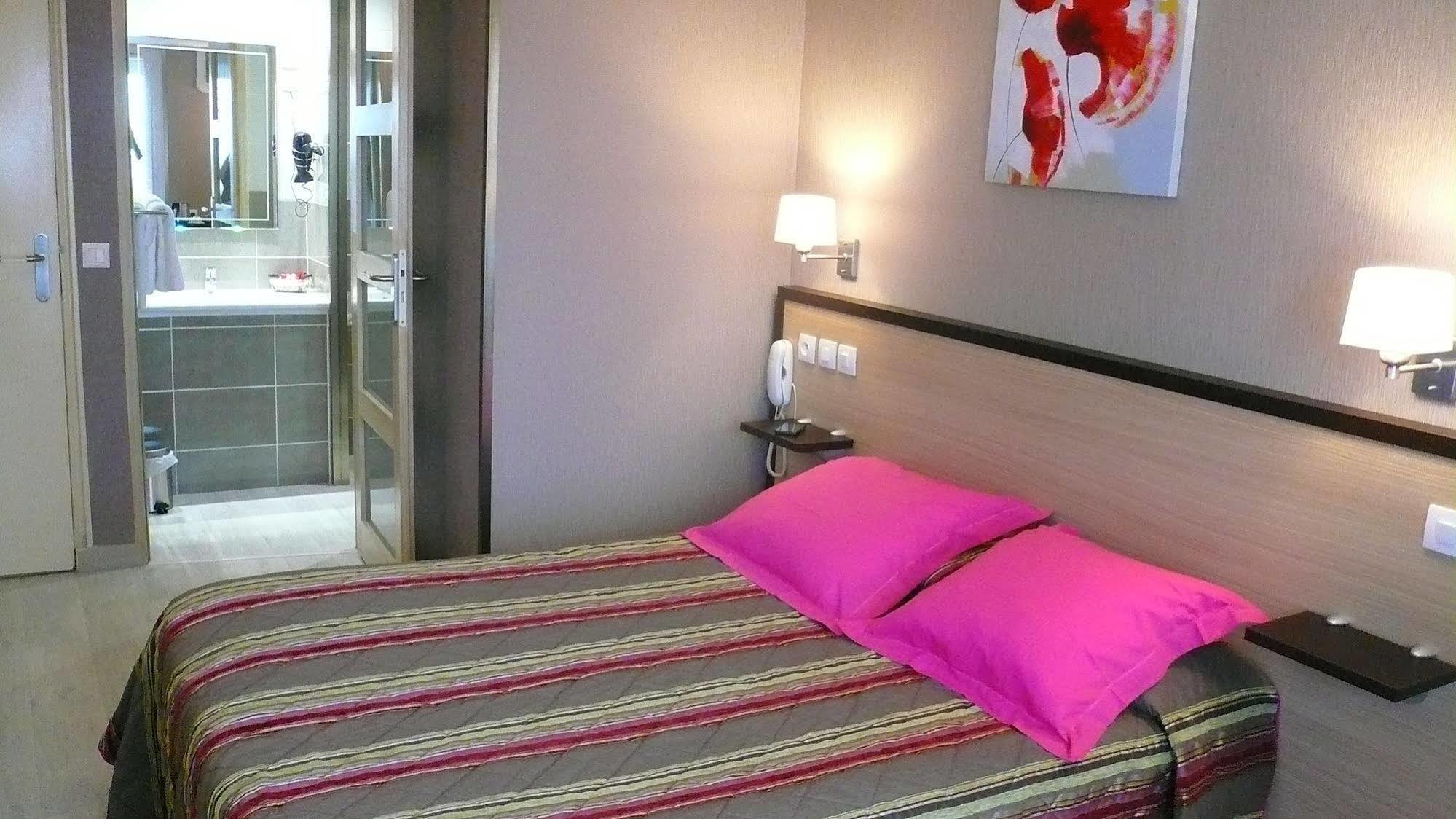 Hotel L'Europeen Tarbes Eksteriør billede