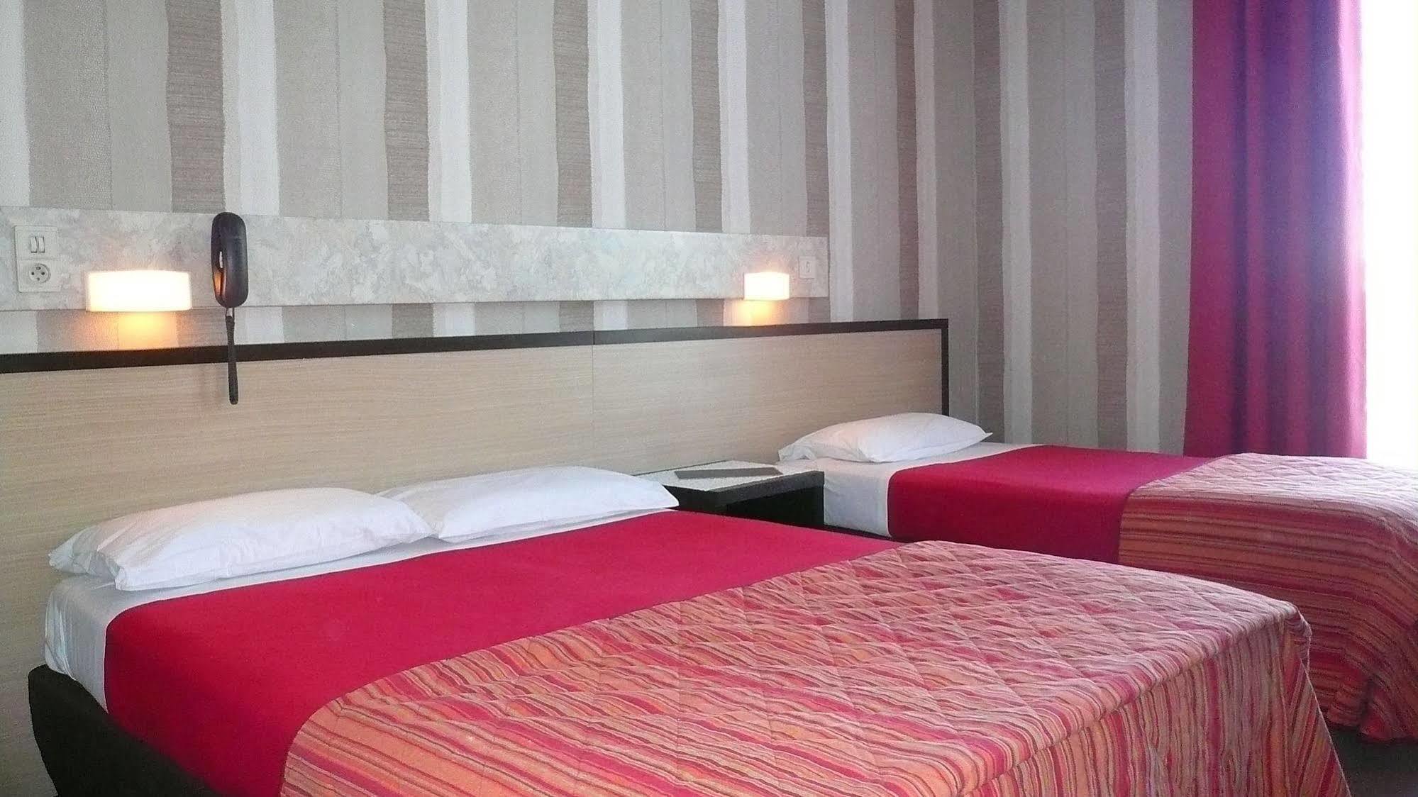Hotel L'Europeen Tarbes Eksteriør billede